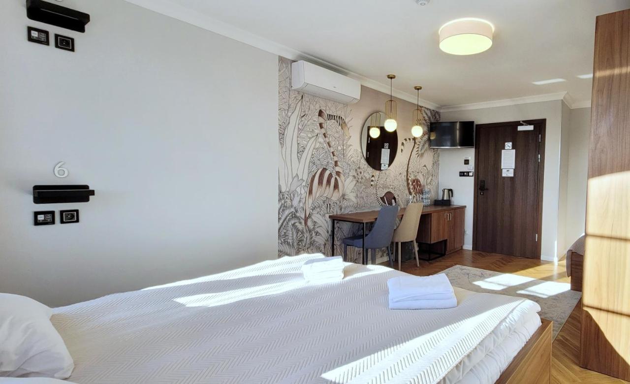 Aparthotel Forrest &