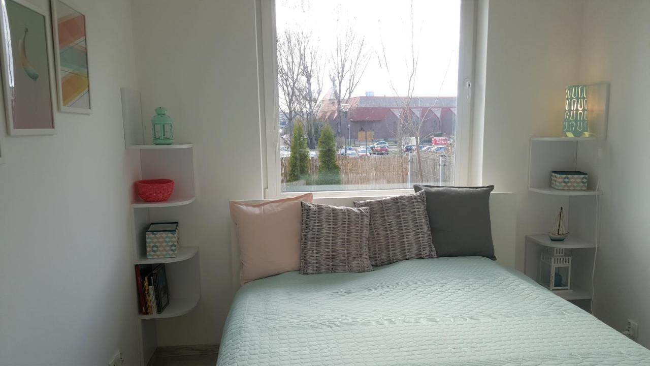 Apartment Sunny Sleeps 4 By The Beach With Garden Patio - Przymorze *