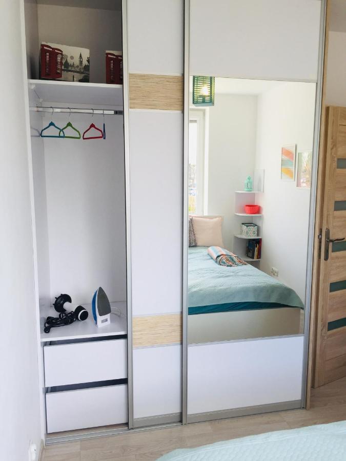 Sunny Sleeps 4 By The Beach With Garden Patio - Przymorze * Gdansk