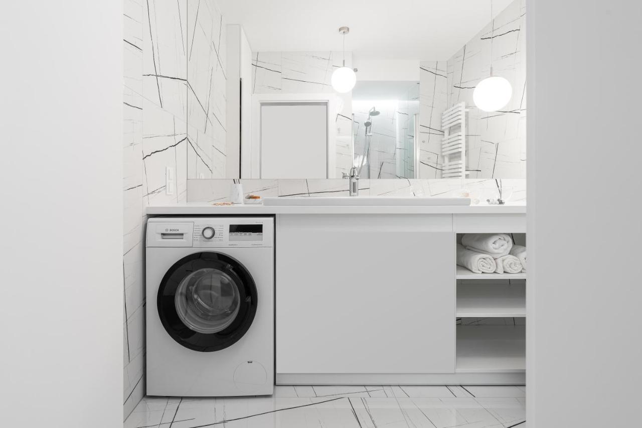 Queen's Gambit By Blue Mandarin Apartament *