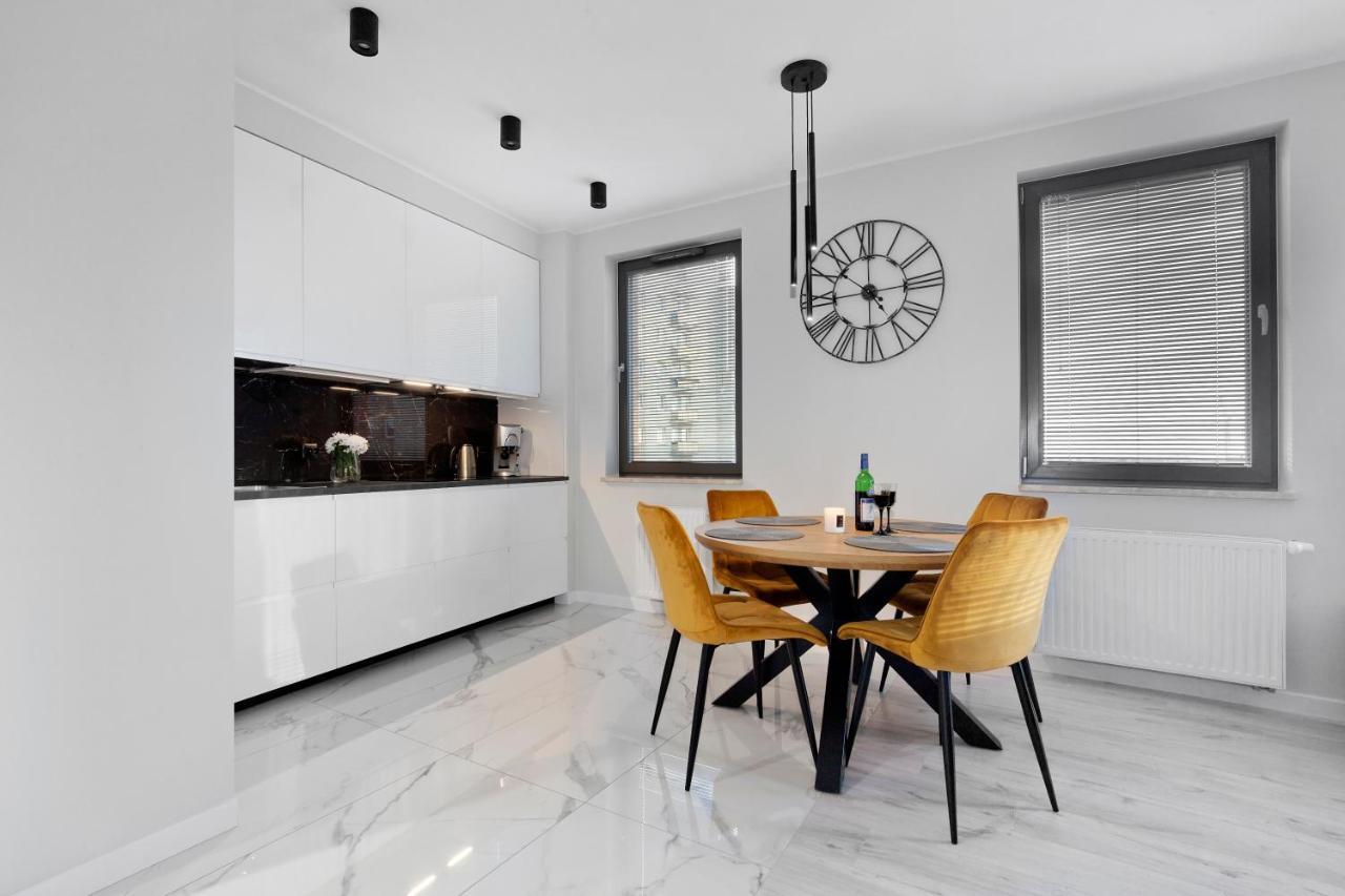 Elite Garden Gates Premium Apartment Gdansk