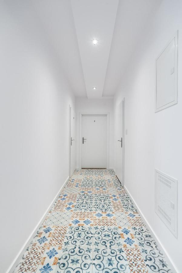 Santa Barbara Apartment