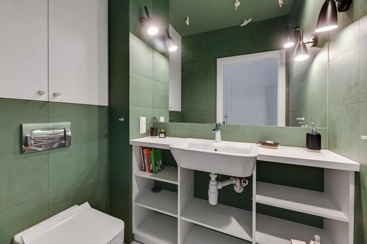 Queen's Gambit By Blue Mandarin Apartament