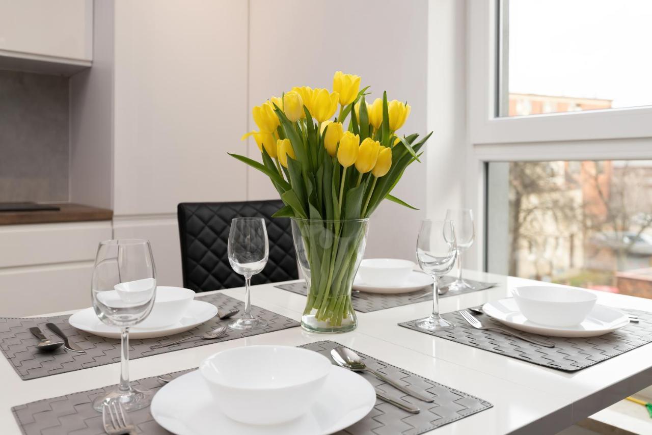 Căn hộ Two-bedroom Old Town Walowa By Renters Gdansk