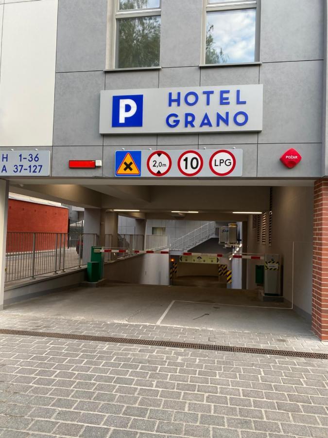 Old Town Apartment: New 2021 Build