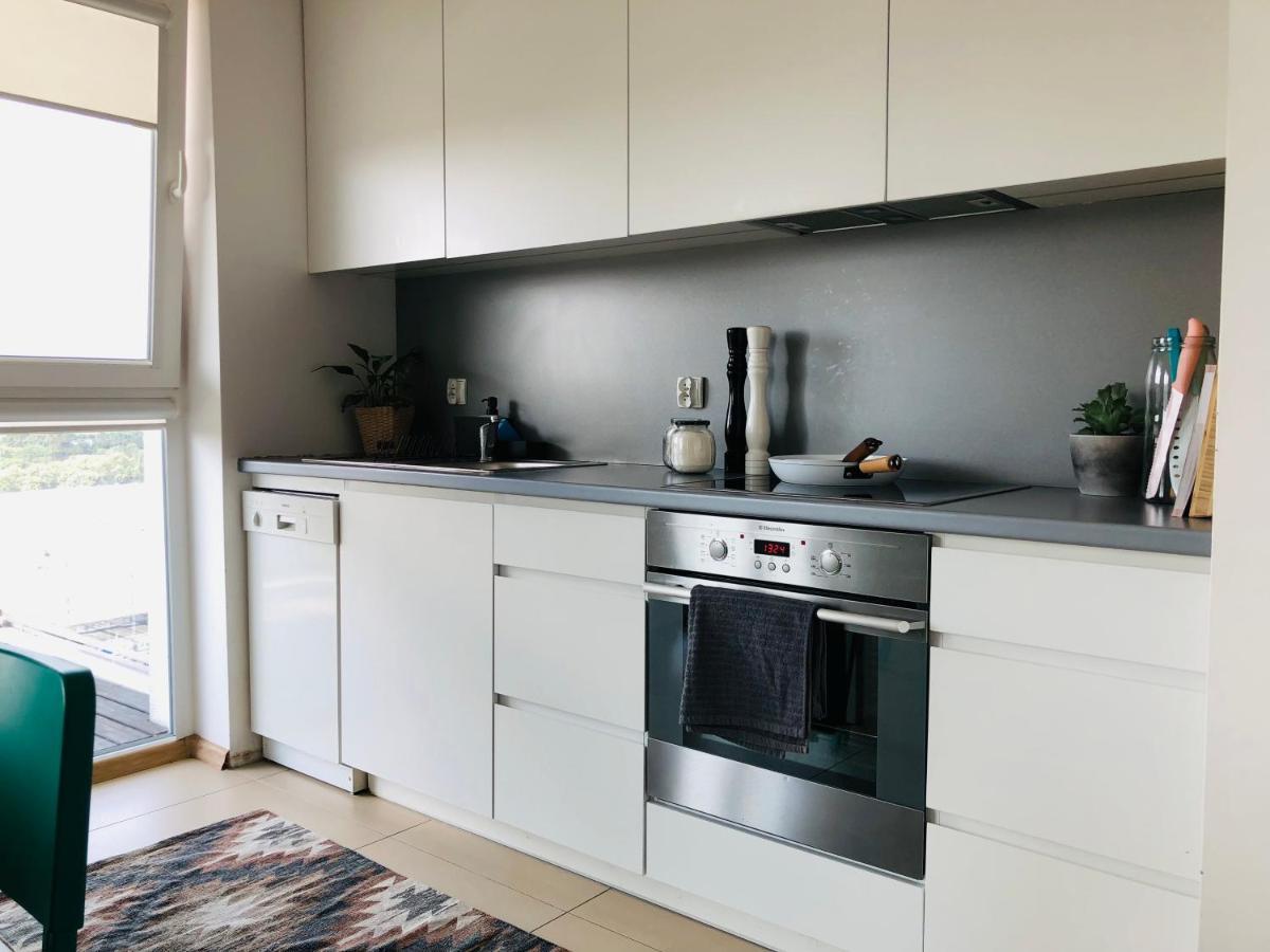 *14th Floor A Lot Of Sun - Near Baltic Baltic Sea And Reagaen Park - Big Balkoon - Nice View - Private Parking Place - Oldtown 20min And Sopot 10min Gdansk
