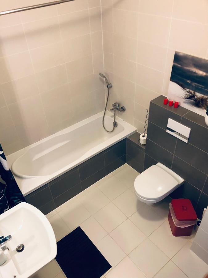 *14th Floor A Lot Of Sun - Near Baltic Baltic Sea And Reagaen Park - Big Balkoon - Nice View - Private Parking Place - Oldtown 20min And Sopot 10min Apartment Gdansk