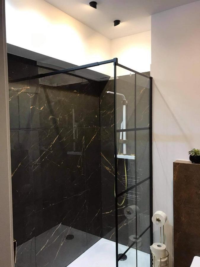 Gold Box Apartament Apartment