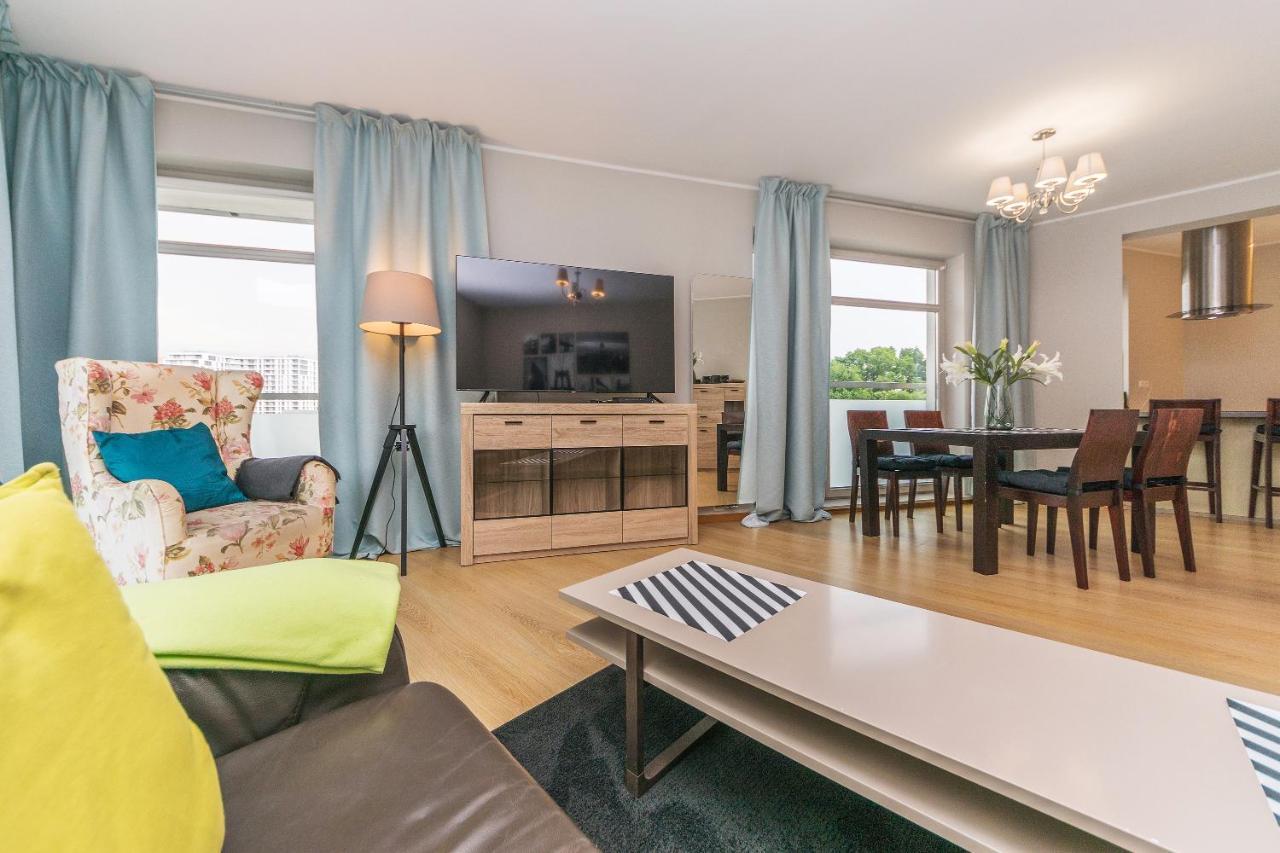 Glow Apartments, Marina *