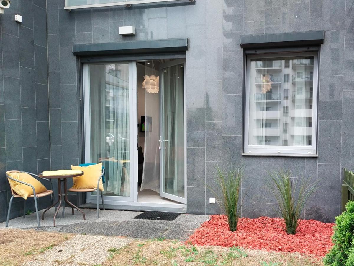 Albatros Black Apartment