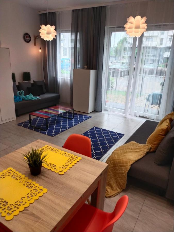 Albatros Black Apartment