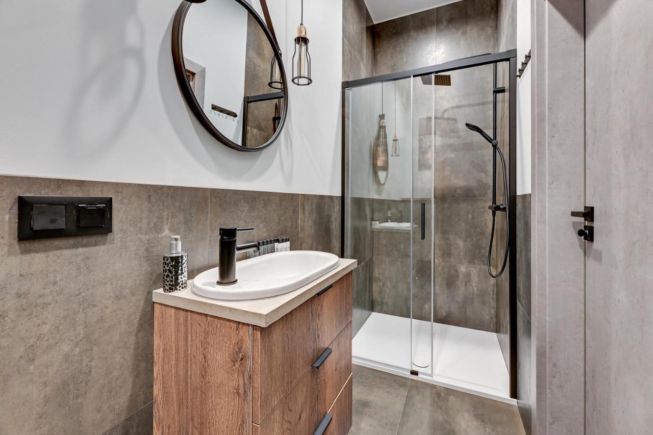 Apartment Dom & House - Granaria