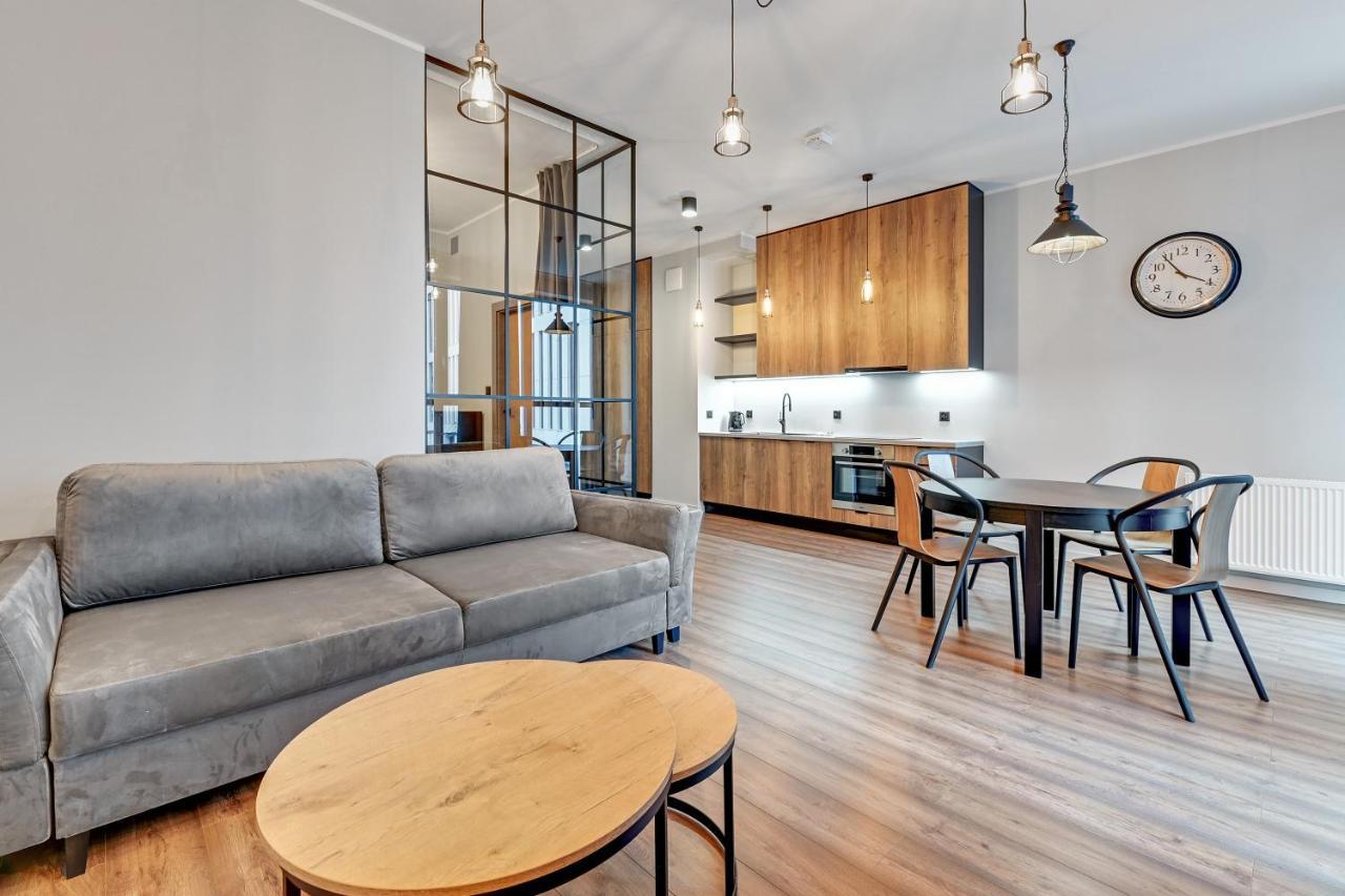 Apartment Dom & House - Granaria *