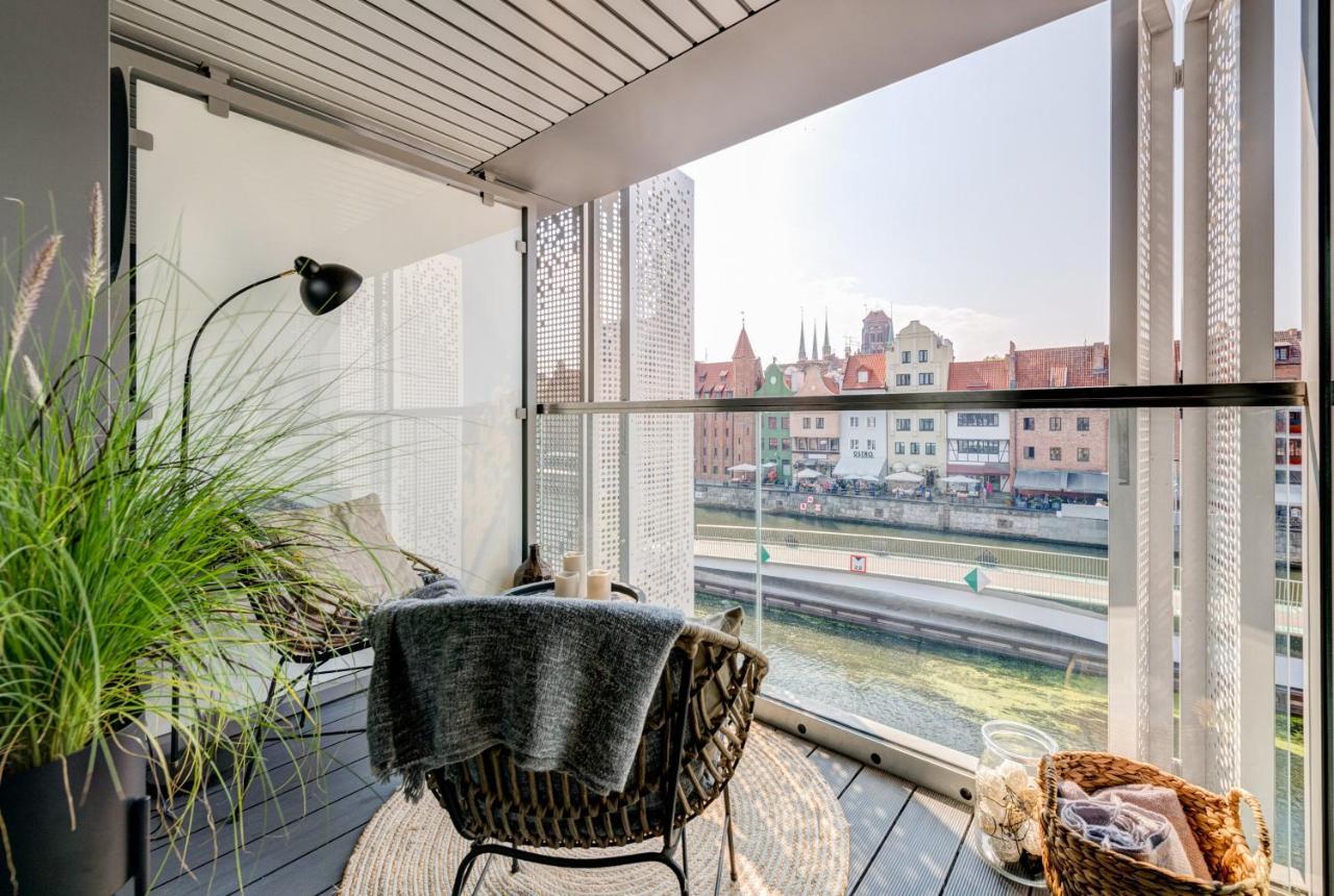The Black Crane Apartment *