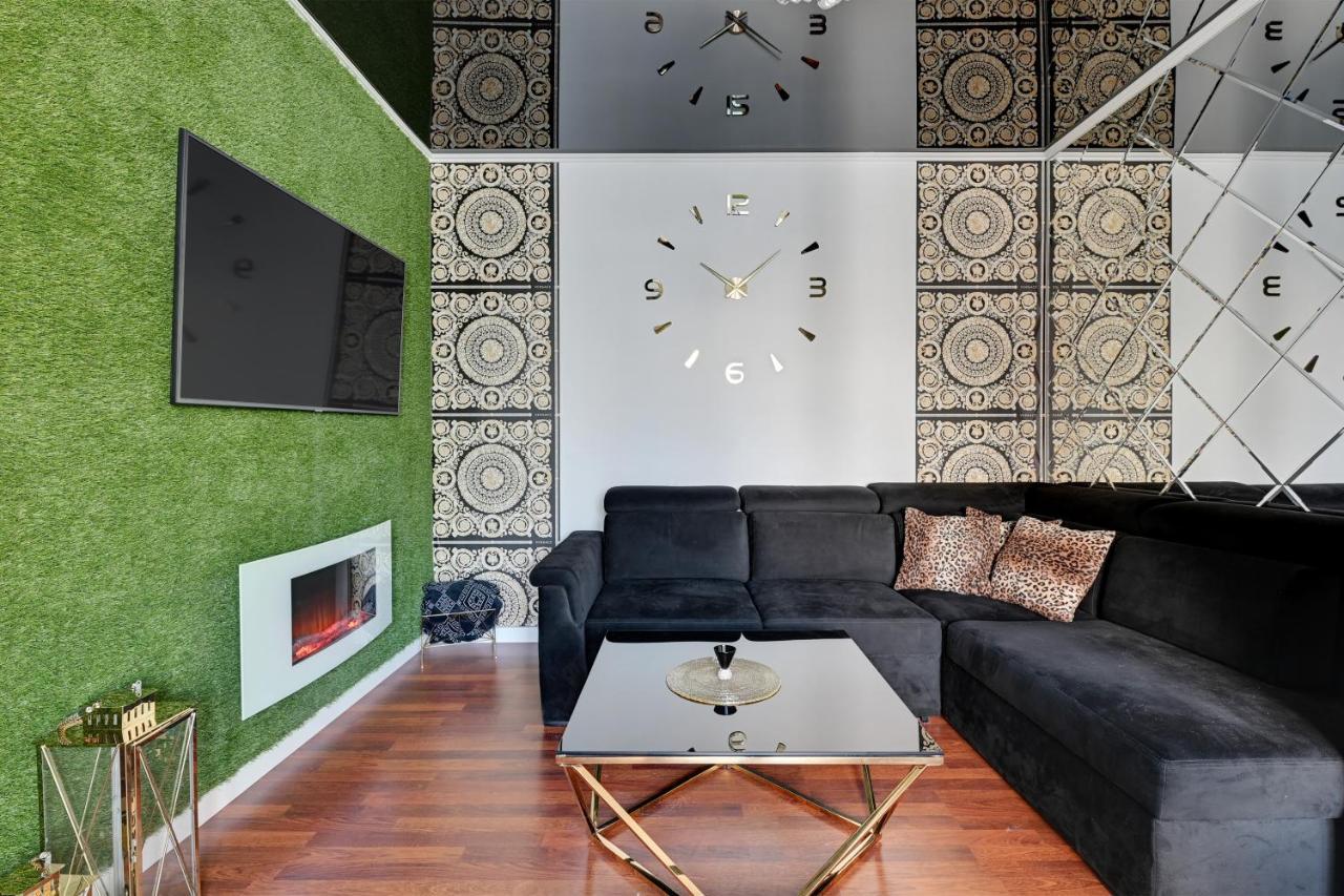 Grand - Garden Gates Apartment