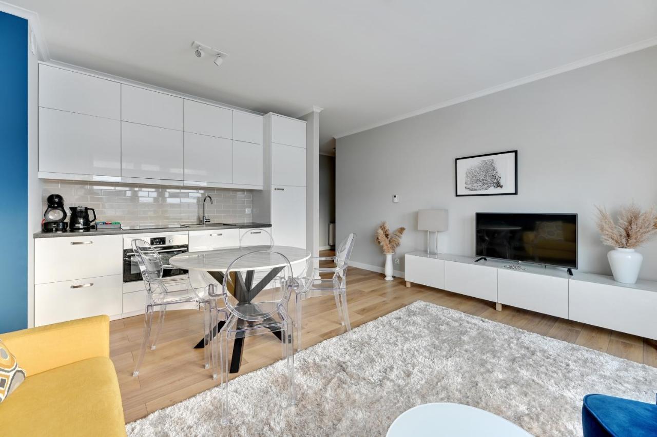 Downtown Sadova Center & Parking Apartment *