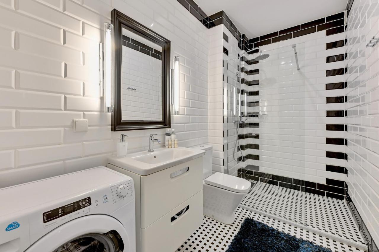 Apartment Downtown Sadova Center & Parking *