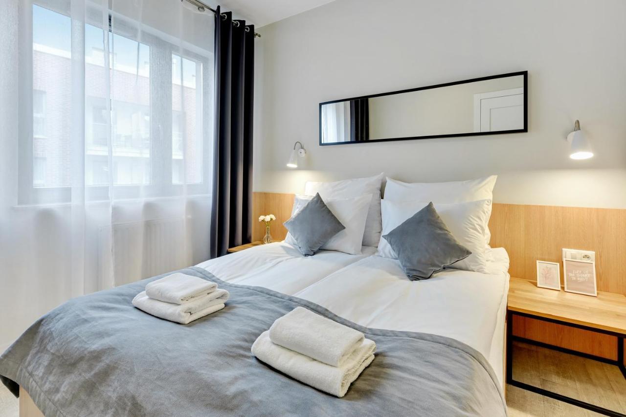 Waterlane Riverside Spa, Pool & Gym By Downtown Lejlighed