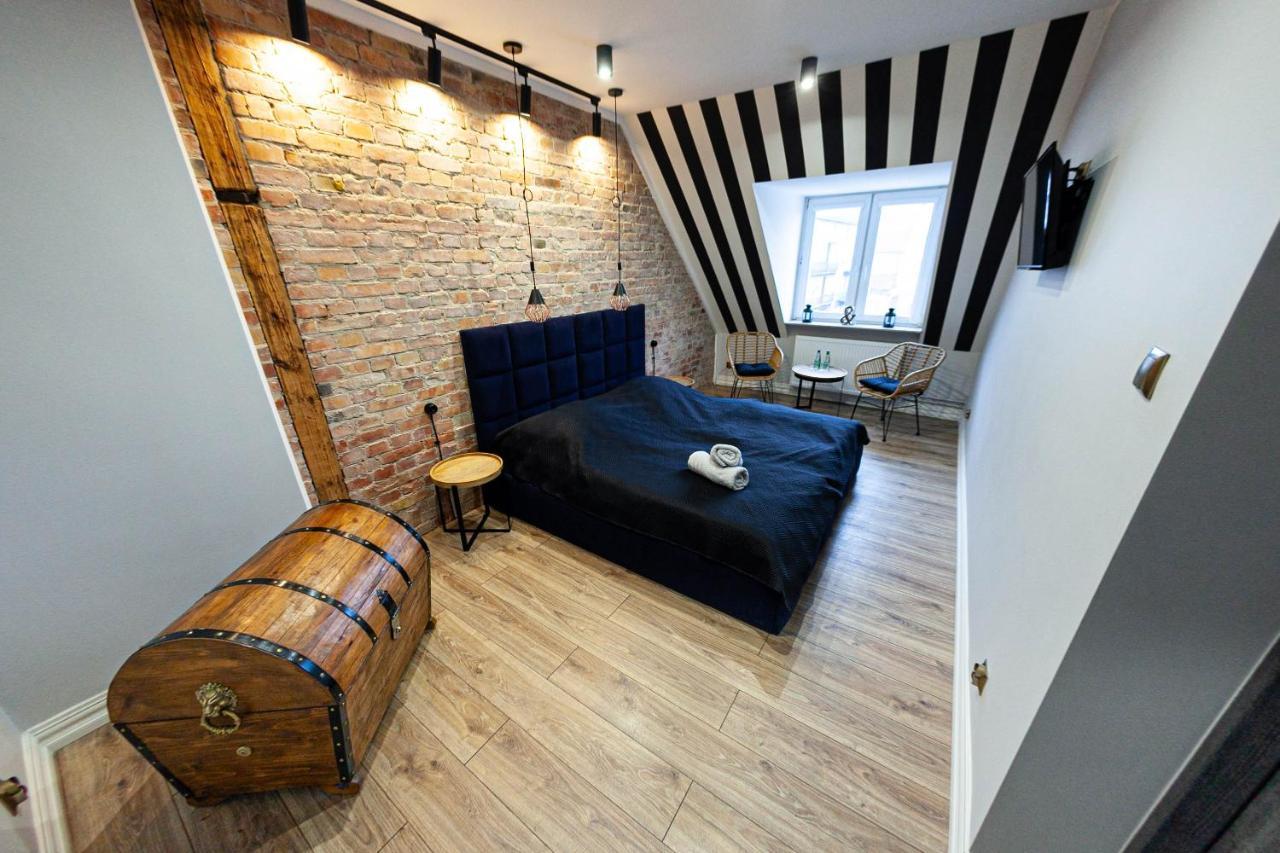 Euro Boho Loft Apartment *