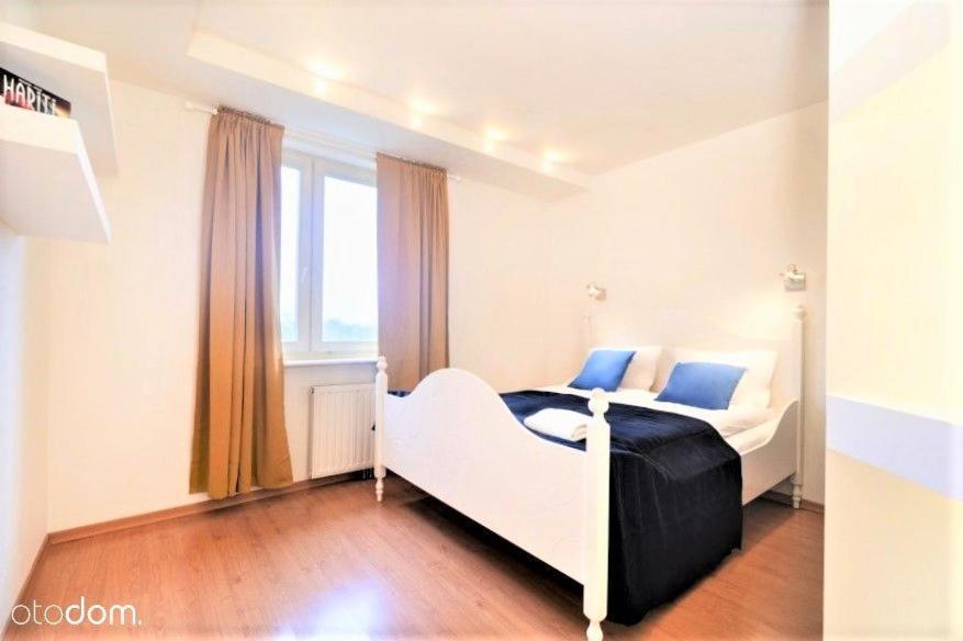 Apartment 777 Apartments & Cars _ Marshal Foch *