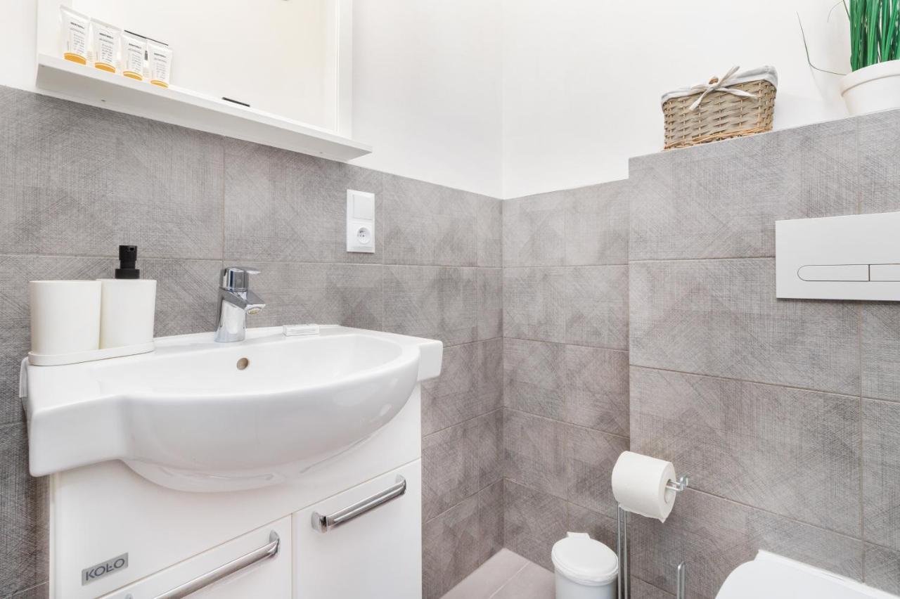 Deluxe Sucha By Renters Apartment *