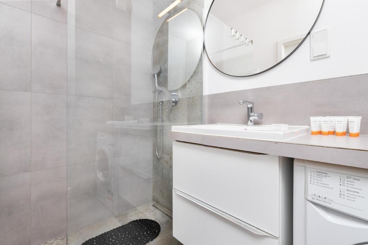 Deluxe Sucha By Renters Apartment *