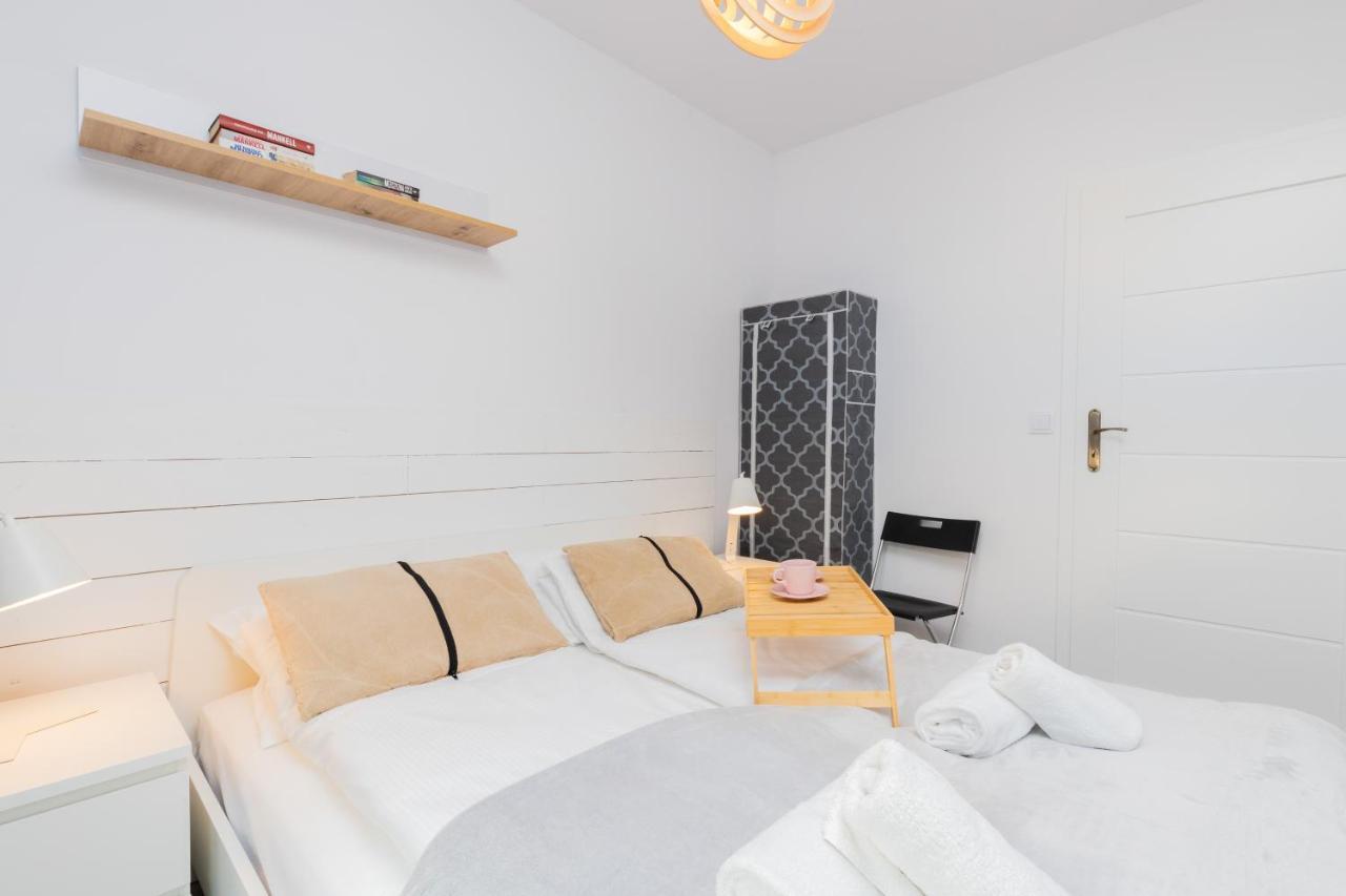 Apartamento Stylish Rajska With Free Parking In Downtown By Renters *