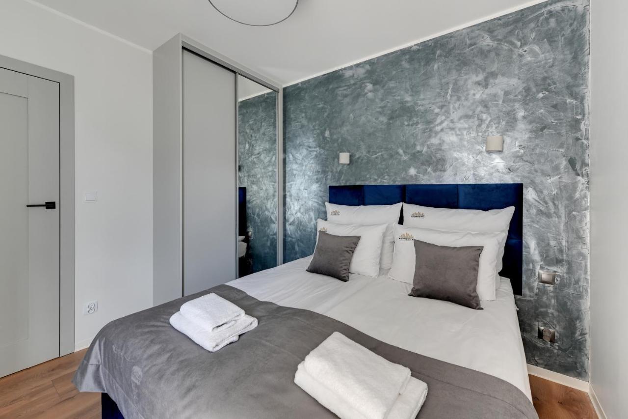 Aura 40 Center By Downtown Apartment