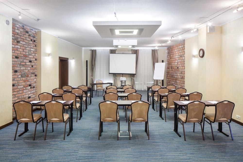 Hotel Bonum Old Town 3*