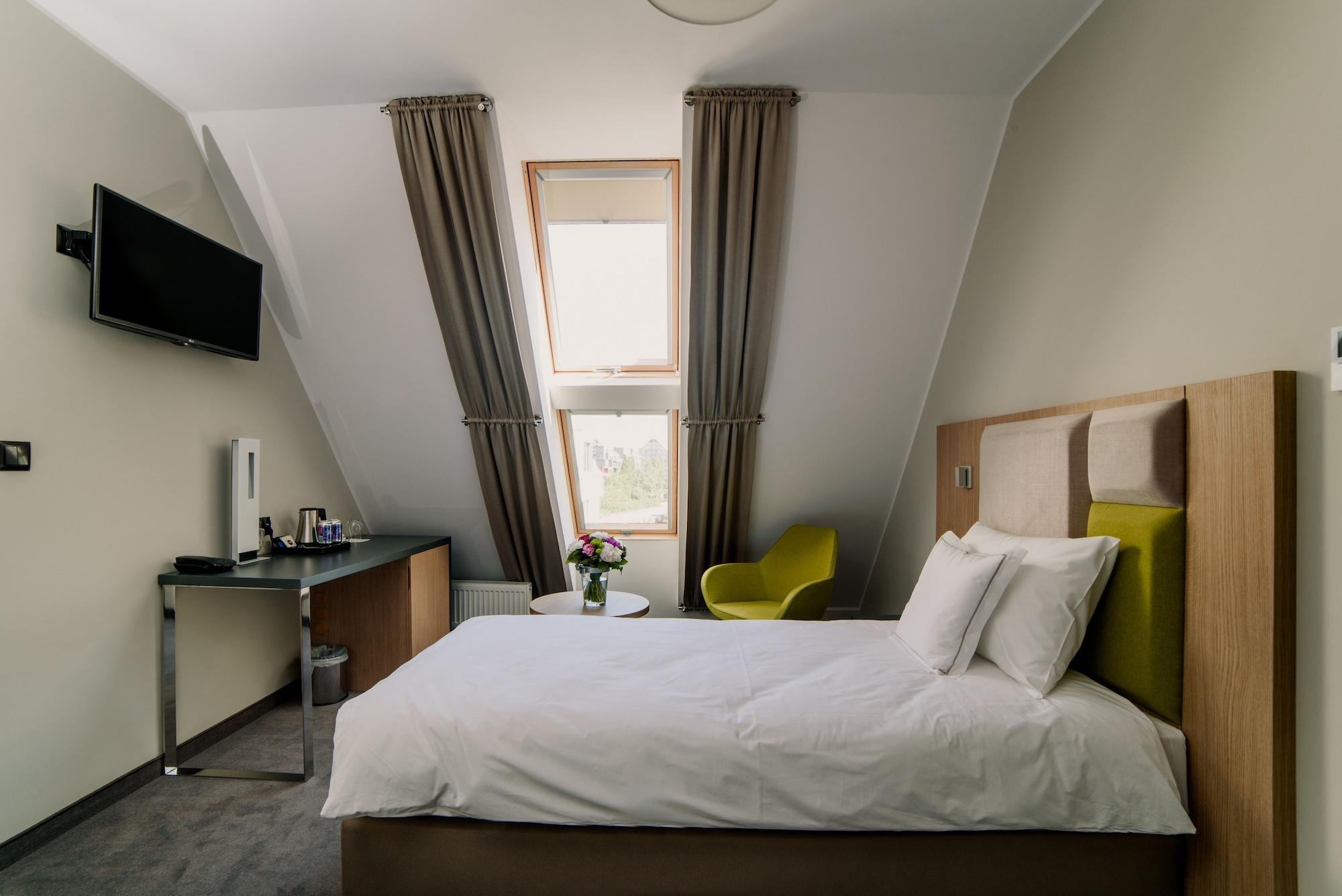 Hotel Almond Business & Spa 4*