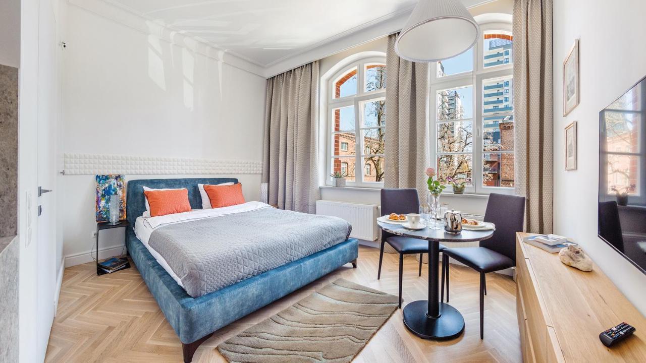 Grey - Waterlane Vintage Apartment *