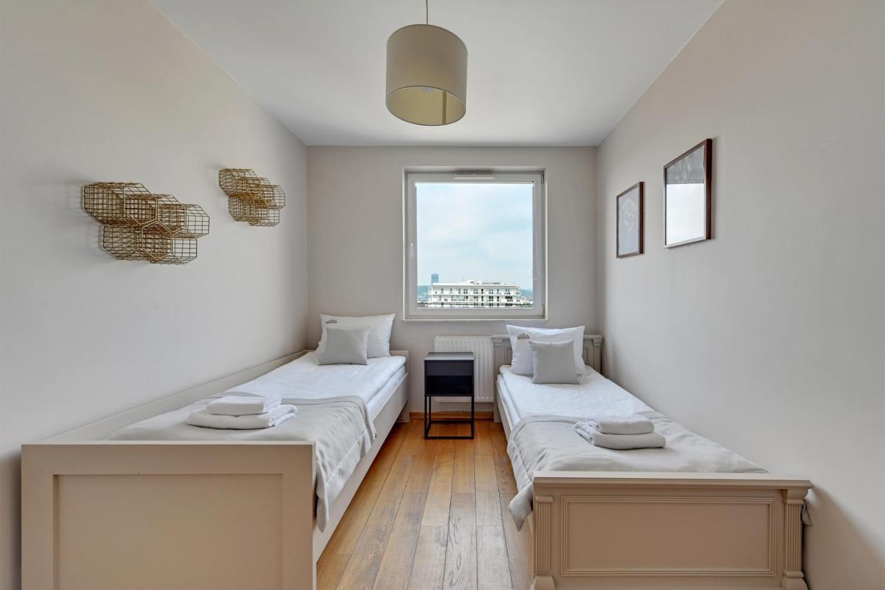 Floor Z Widokiem Na Morze By Downtown *