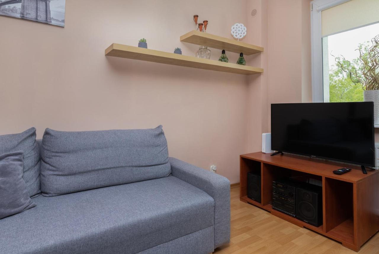 Zabianka Sztormowa With 1 Bedroom By Renters Apartment Gdansk