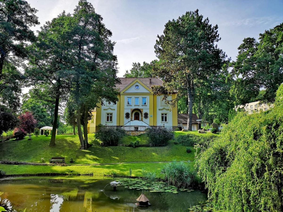 W Rezydencji Nad Stawem - Traugutta 111