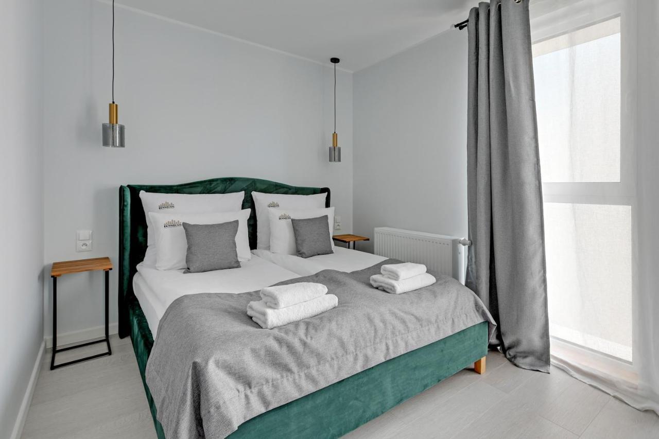Aura 40 Center By Downtown
