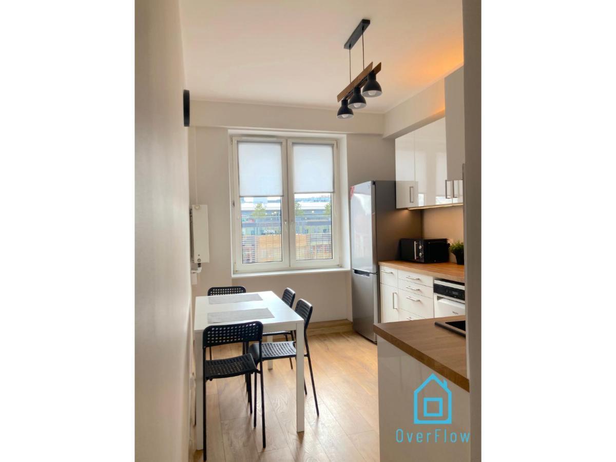 Manh Apartment *