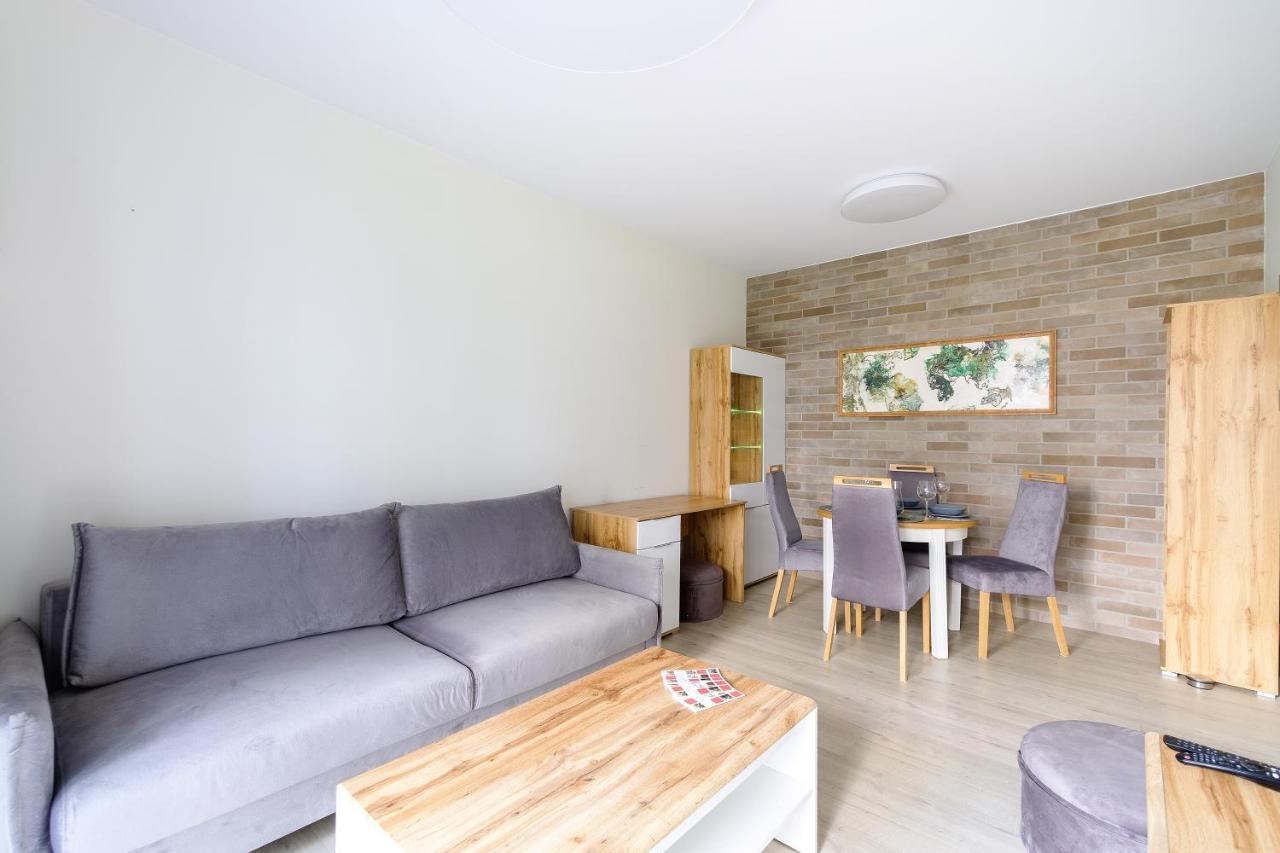 Hello Zajezdnia Wrzeszcz With Private Parking Apartment