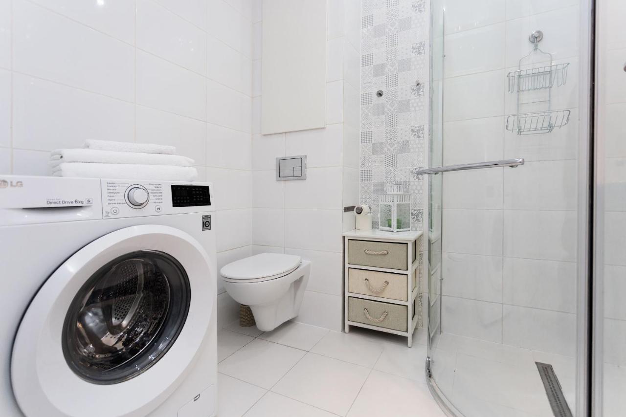 Ama Stare Apartment