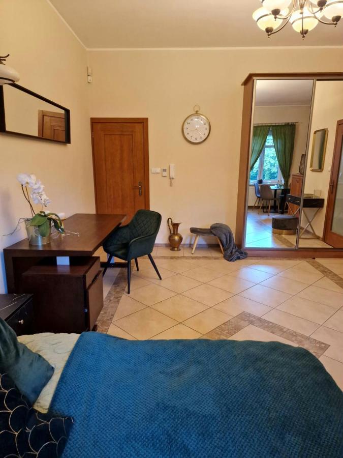 W Rezydencji Nad Stawem - Traugutta 111 Apartment