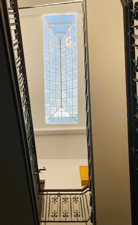 Apartament Kondor Shekspir Lägenhet