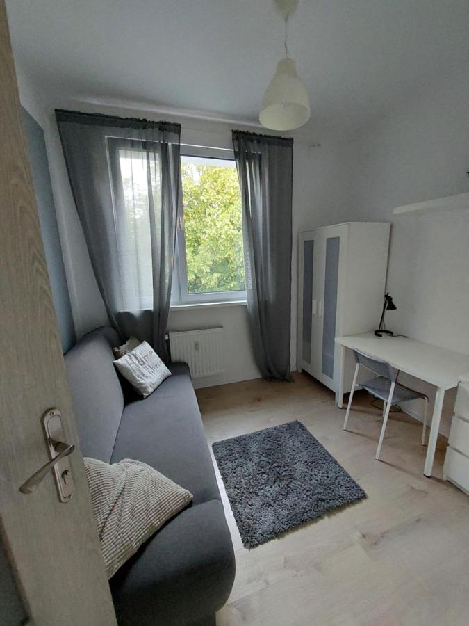 Homestay Oliwa - Msciwoja Ii 50, Do Morza 1,9km, 750m Skm Oliwa, 1,1km Park Oliwski *
