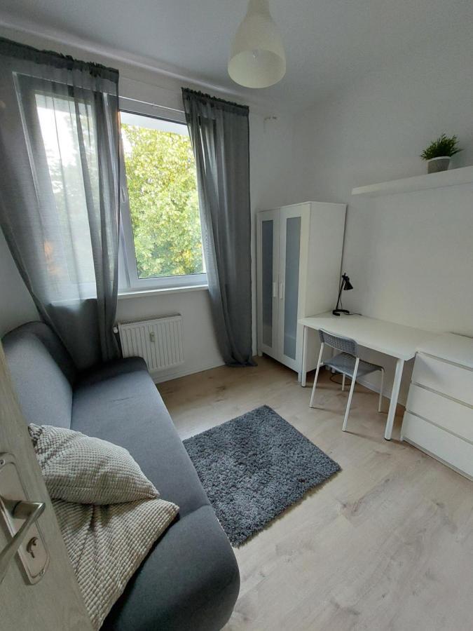 Oliwa - Msciwoja Ii 50, Do Morza 1,9km, 750m Skm Oliwa, 1,1km Park Oliwski Homestay