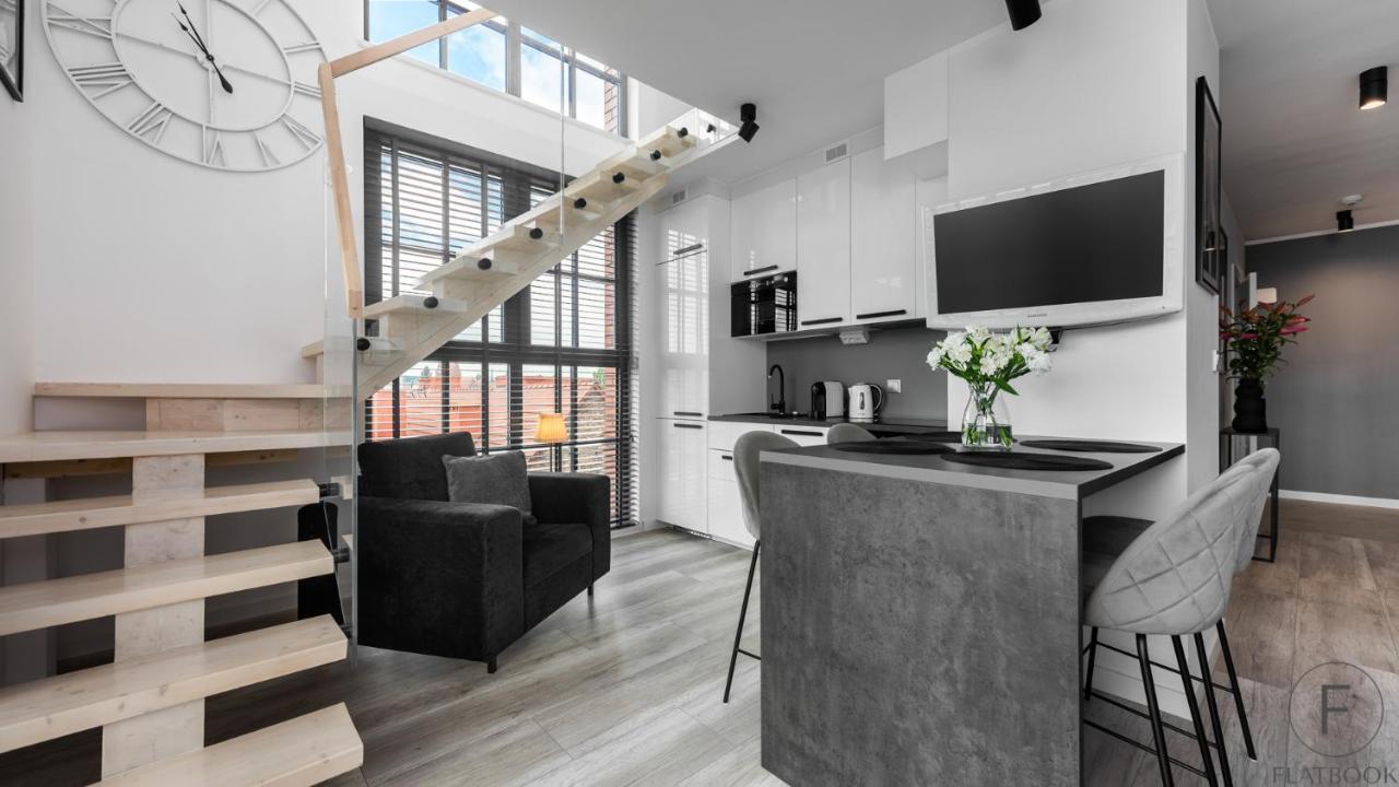 Apartament *