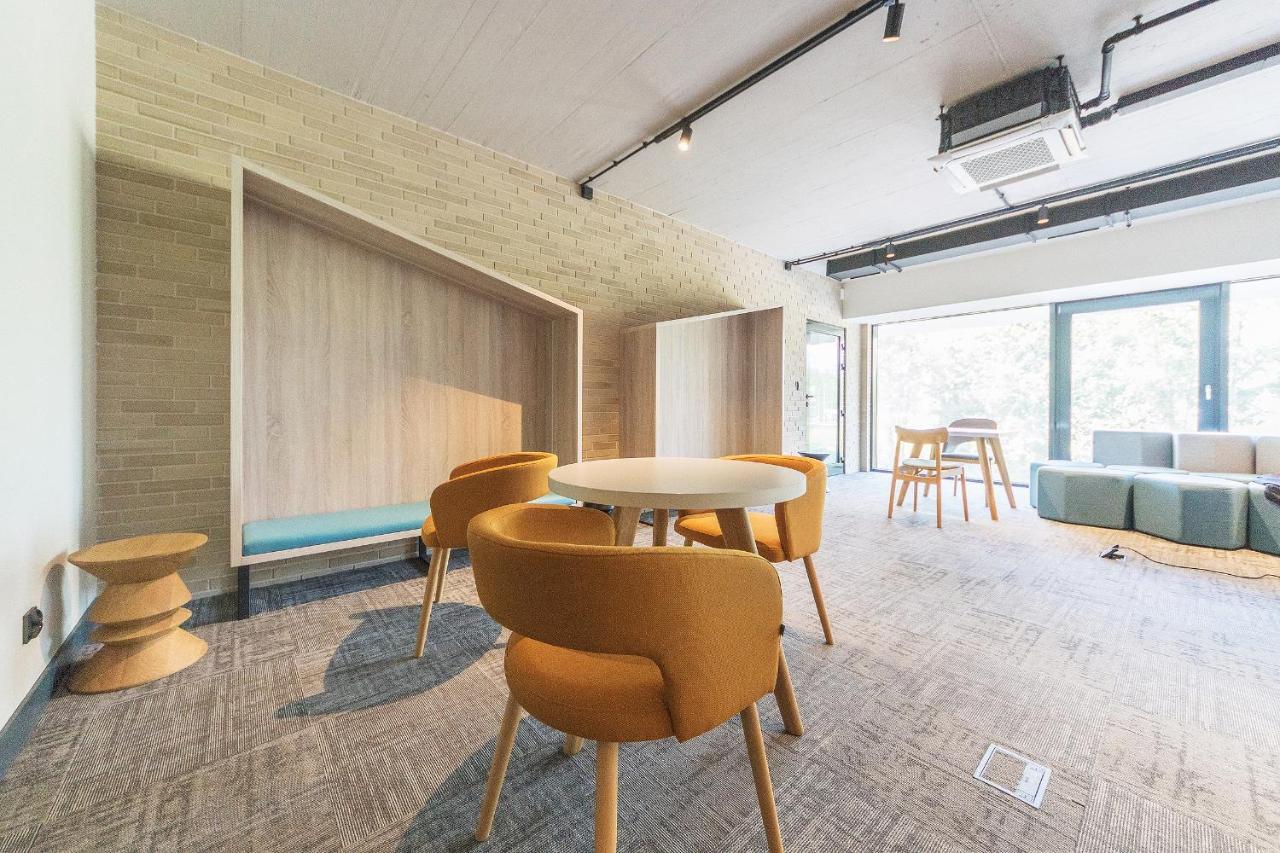 Huoneisto Glow Apartments, Nowa Letnica *