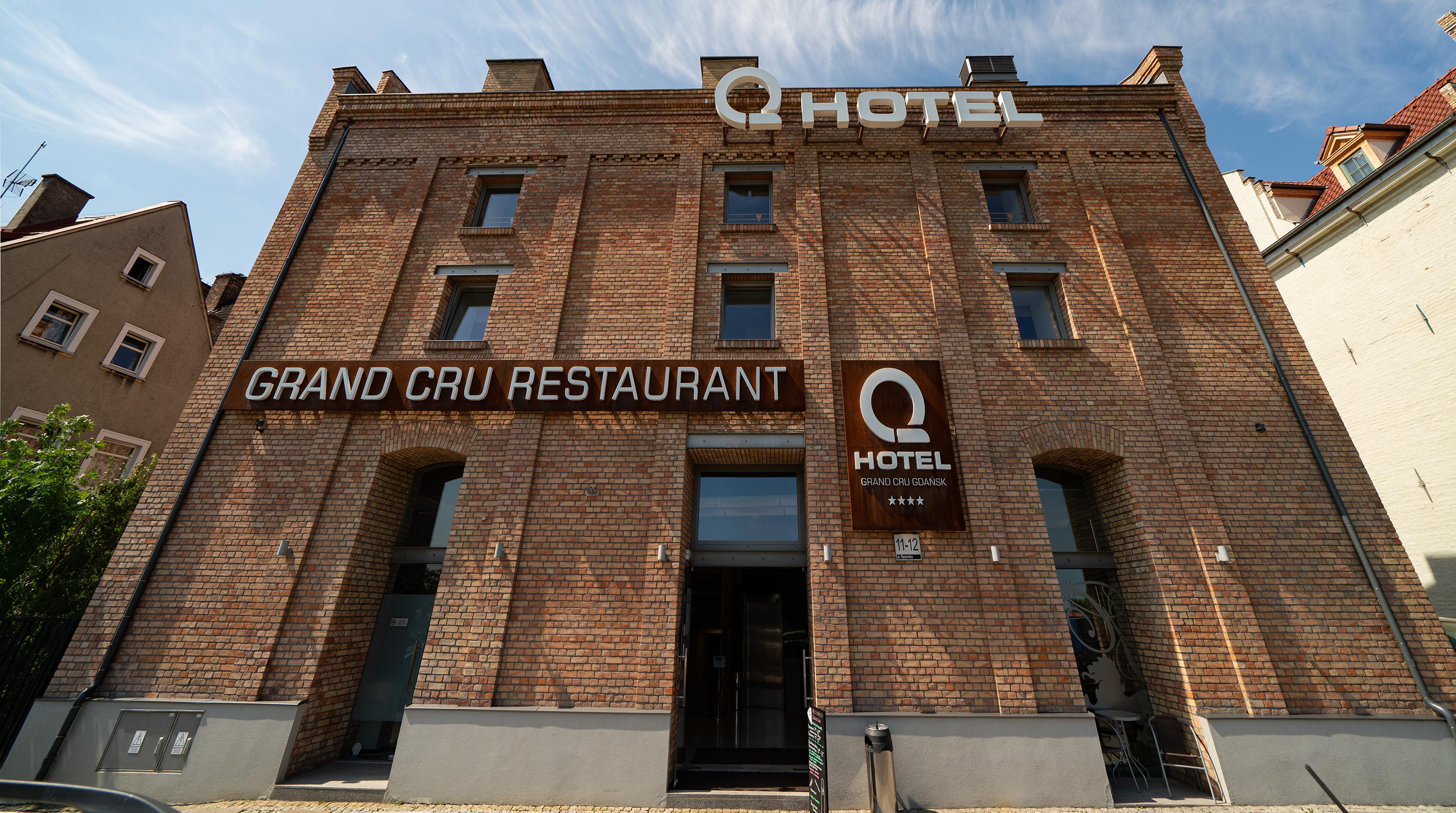 Q Grand Cru Hotel
