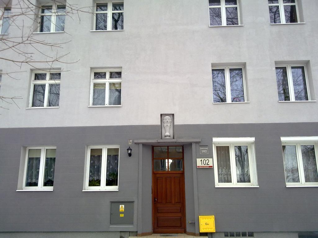 Kosciuszki 102 *