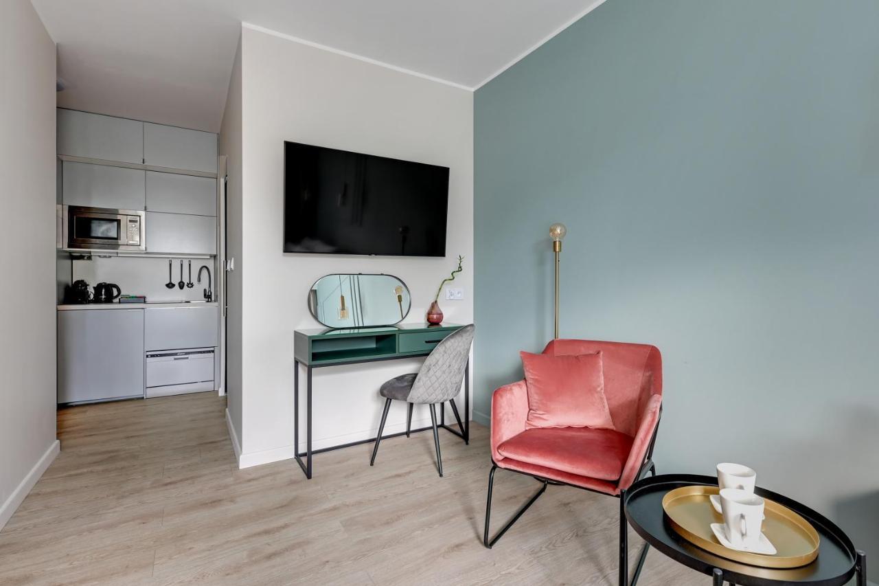 Aura 40 Center By Downtown Apartment *