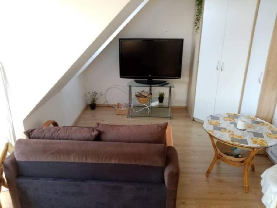 Apartamento Jasne Czyste I Zadbane Mieszkanie Blisko Lotniska