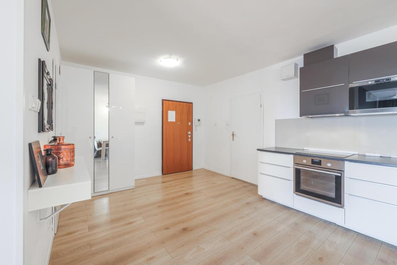 Apartmate Spacious With Balcony Oldtown For 6 People