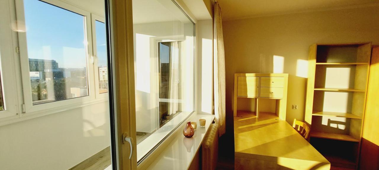 Apartment Central View